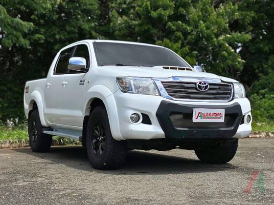 TOYOTA HILUX 3.0 SR 4X4 CD 16V TURBO INTERCOOLER DIESEL 4P AUTOMÁTICO TOYOTA HILUX 3.0 SR 4X4 CD 16V TURBO INTERCOOLER DIESEL 4P AUTOMÁTICO
